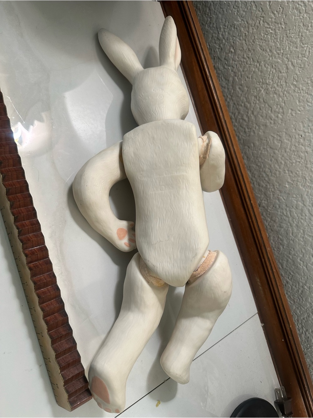 Ceramic bisque articulated rabbit doll with grey glass eyes - Picture 4 of 7